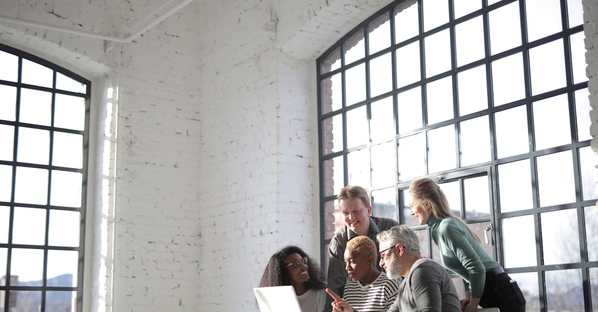 微信号码批发：如何使用短信增加事件参与度？