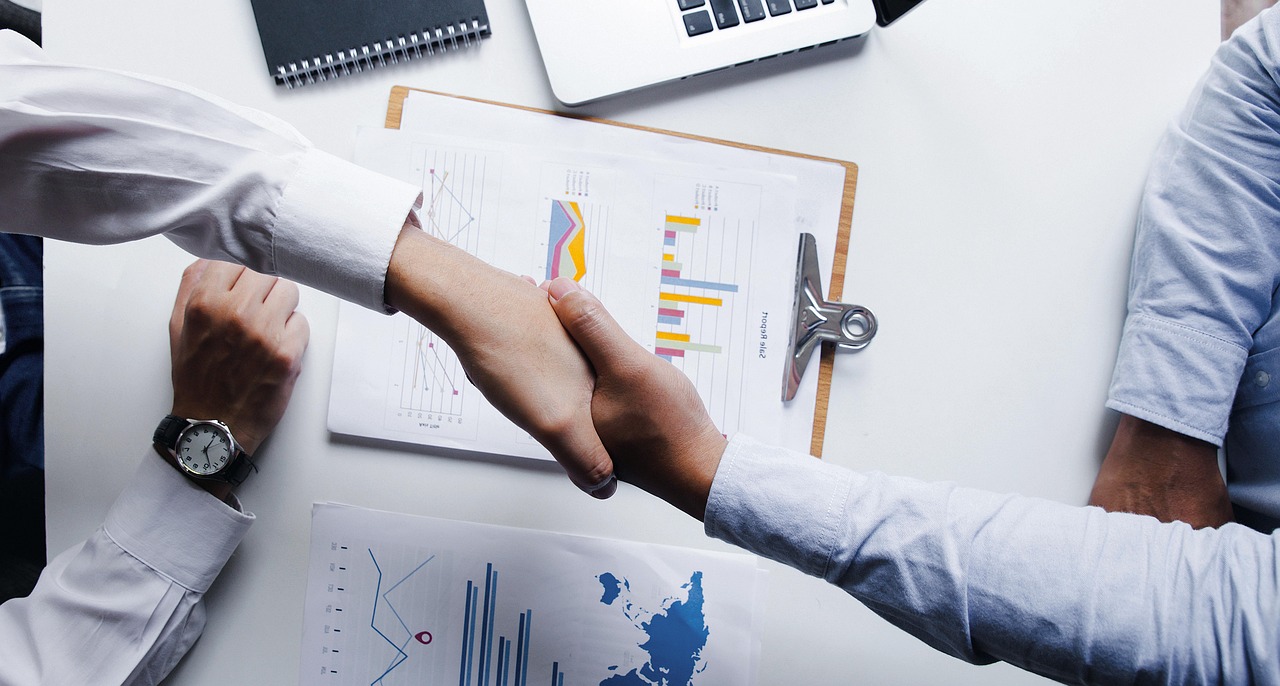 全新微信买卖：哪个平台开户最好用